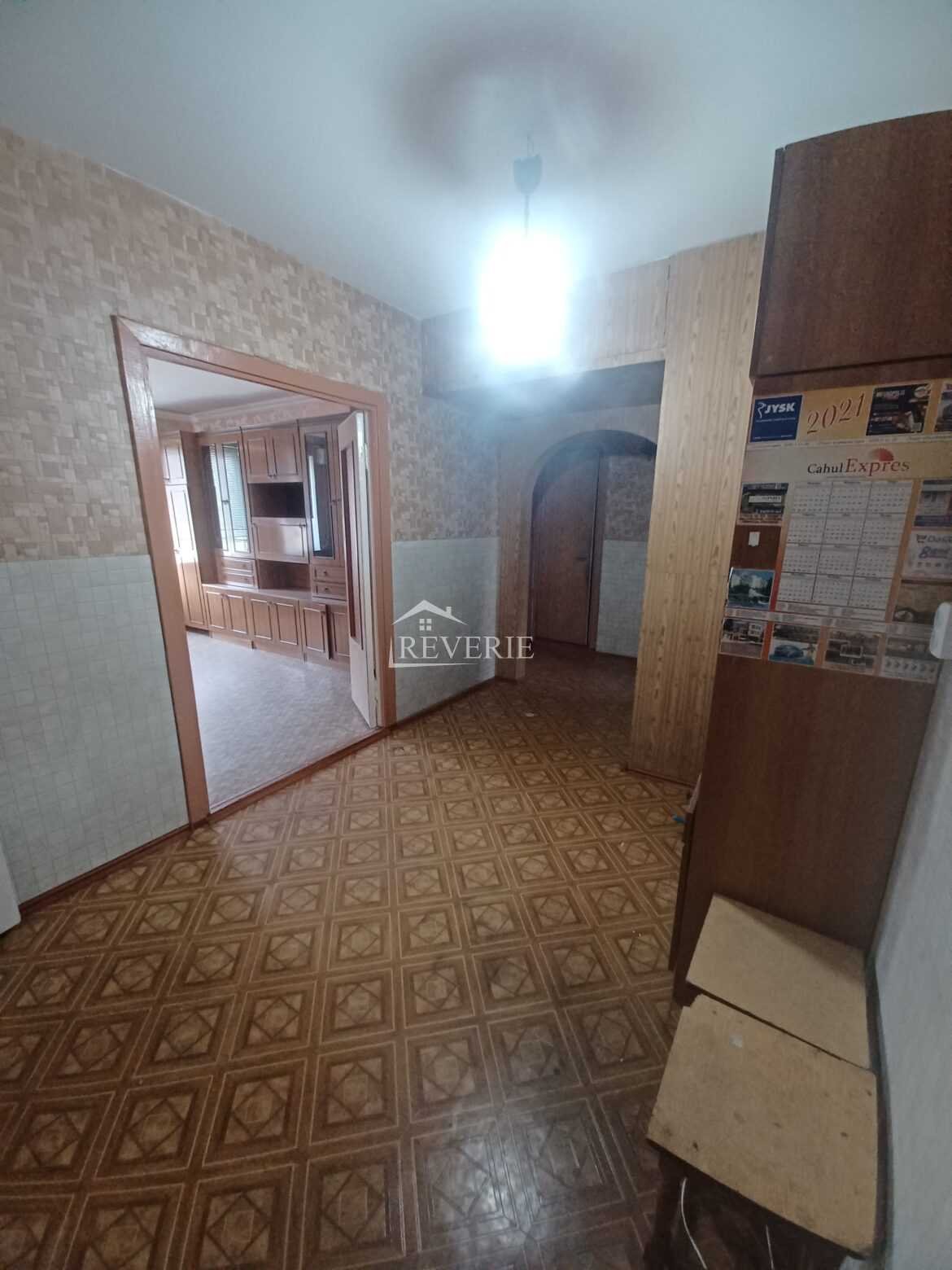 0-59523.  Продается Квартира Кахул,  Лапаевка 82000€