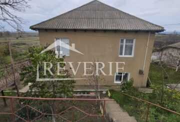 59546.  Se vinde Casă Roşu 60000€