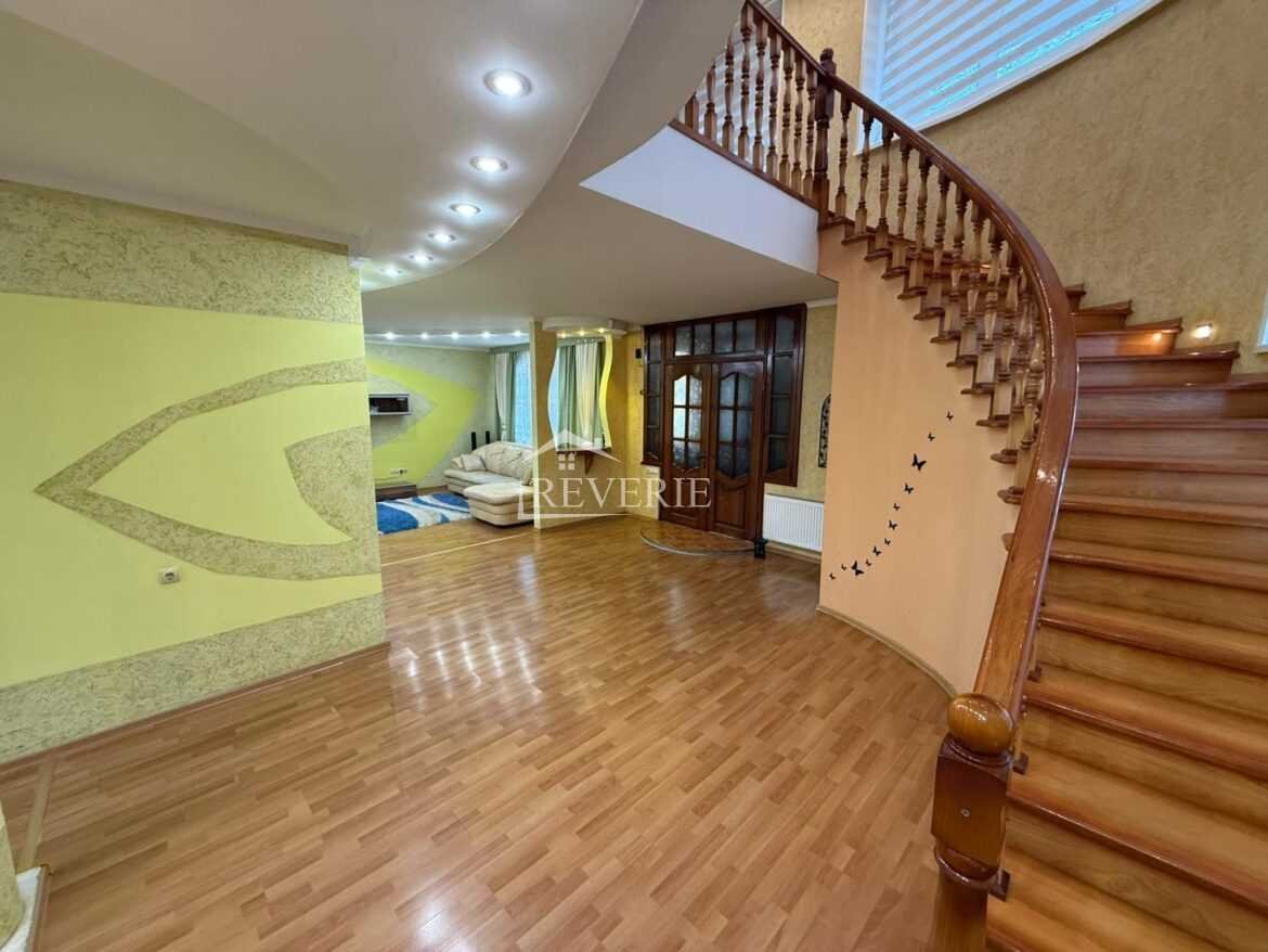 1-0-59567.  Se vinde Casă Cahul,  Centru-Șurin Market 240000€