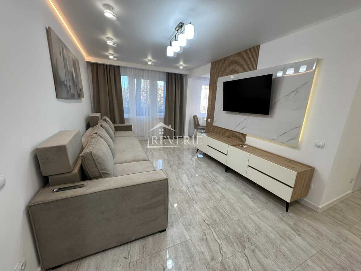 0-59586.  Se vinde Apartament Cahul,  Centru 115000€