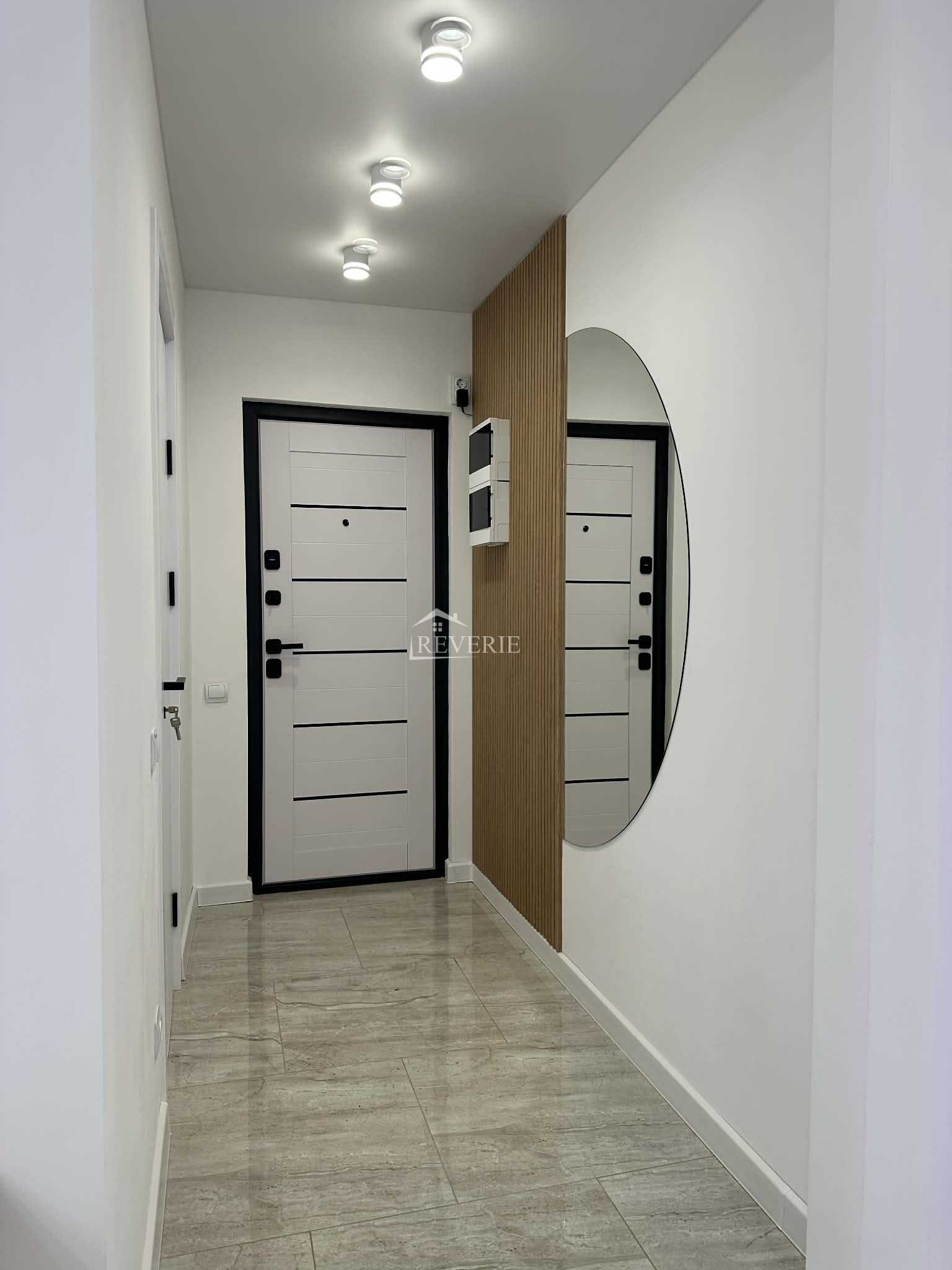 6-5-4-3-2-1-0-59586.  Se vinde Apartament Cahul,  Centru 115000€