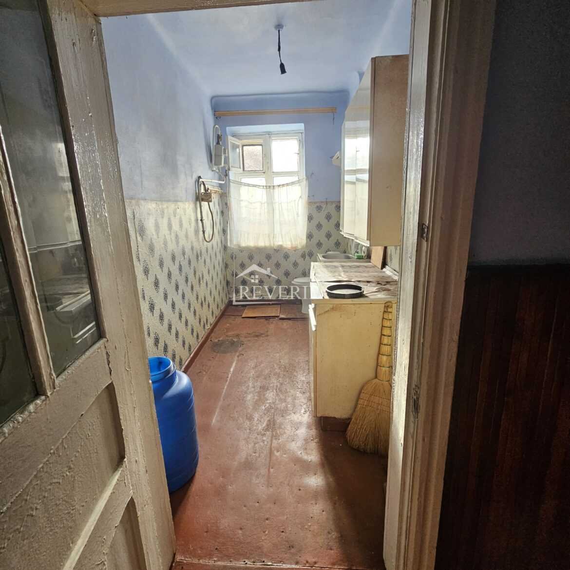 6-5-4-3-2-1-0-59735.  Se vinde Apartament Cahul,  Centru 30000€