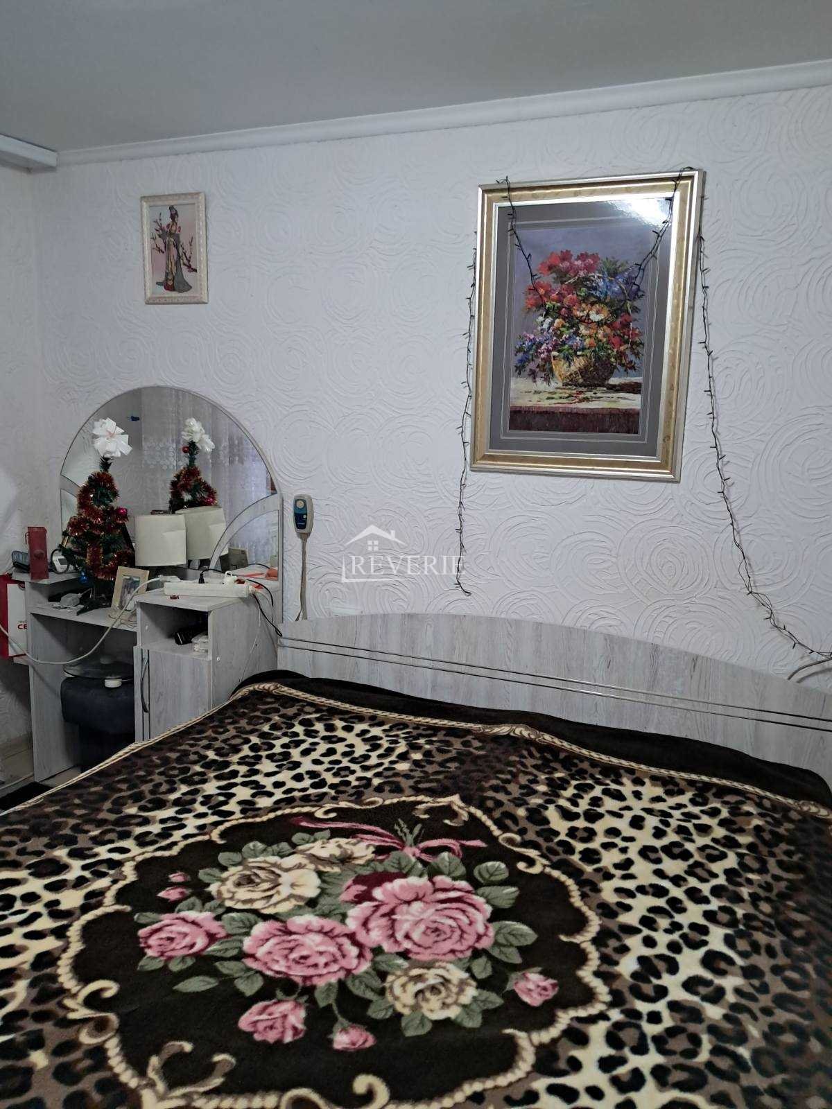 1-0-59751.  For Sale Half House Cahul,  Center 55000€