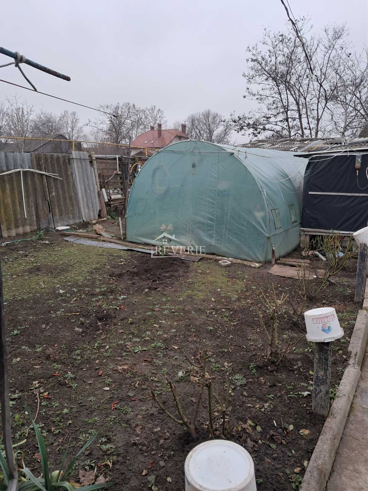 11-10-9-8-7-6-5-4-3-2-1-0-59751.  For Sale Half House Cahul,  Center 55000€