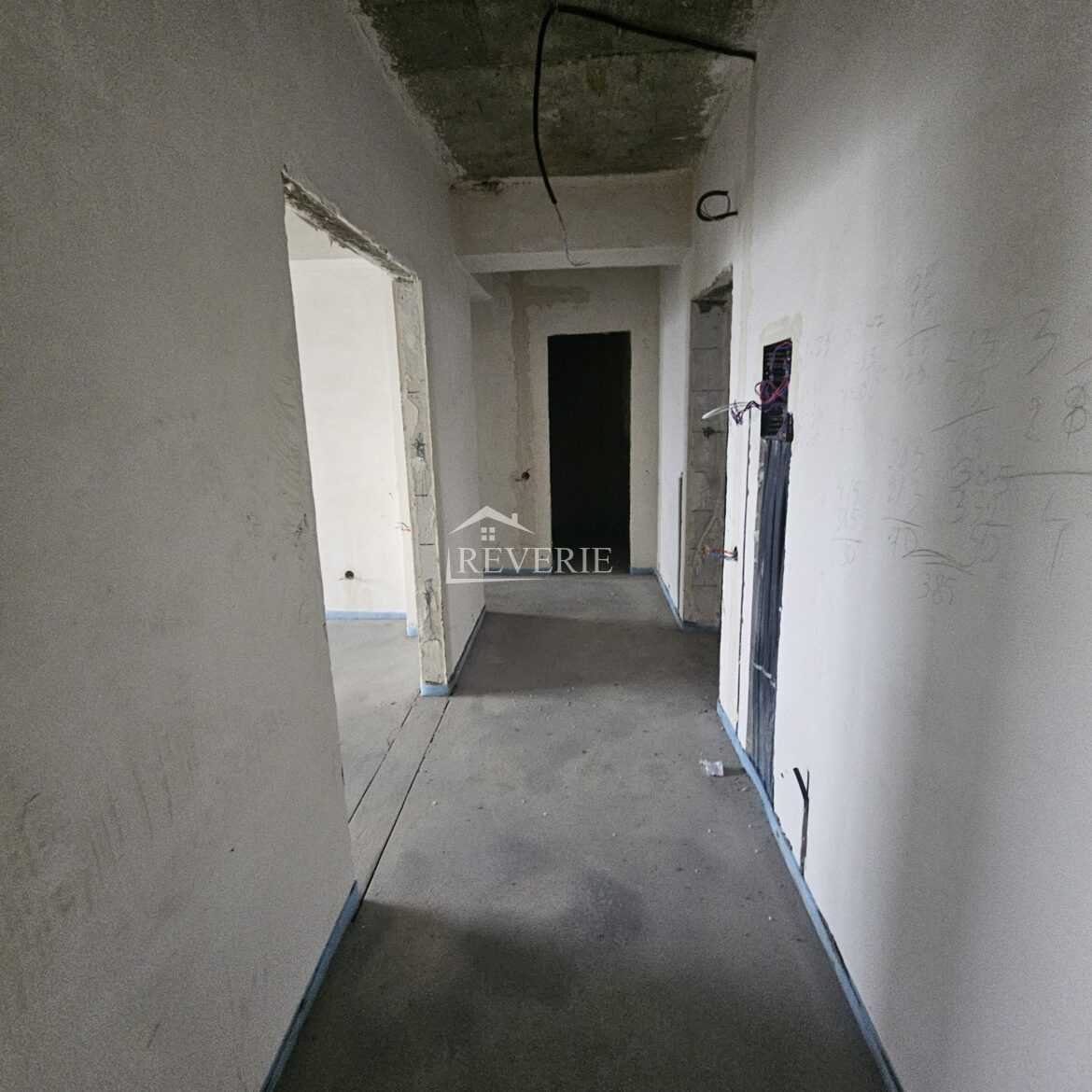 5-4-3-2-1-0-60000.  Продается Квартира Кахул,  Центр 1000€