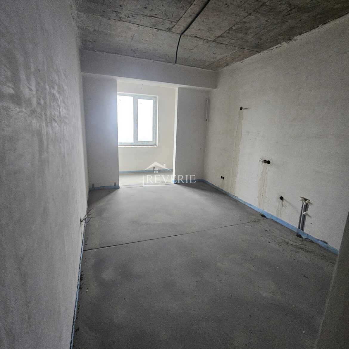 8-7-6-5-4-3-2-1-0-60000.  Продается Квартира Кахул,  Центр 1000€