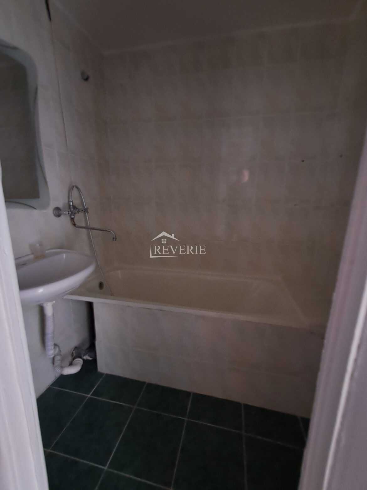 9-8-7-6-5-4-3-2-1-0-60088.  Se vinde Apartament Cahul,  Micro Raionul 15 50000€