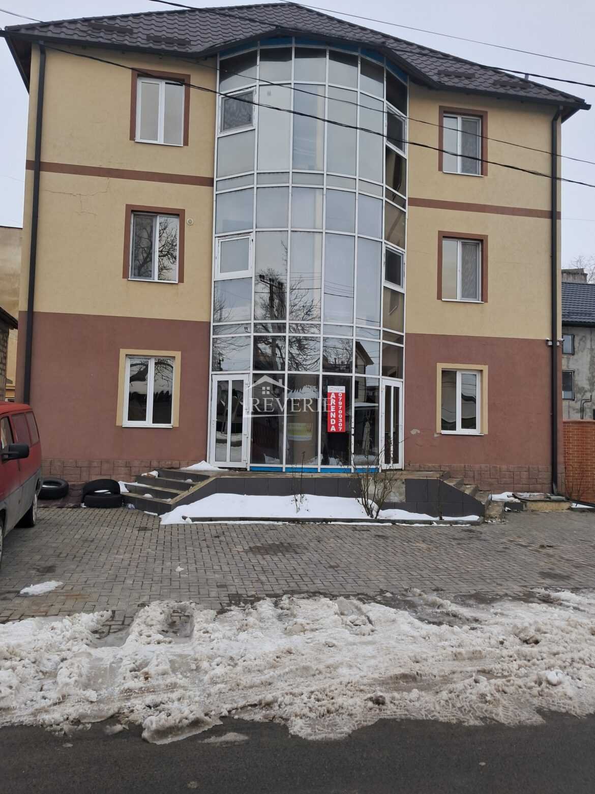 0-60145.  Сдается в аренду Коммерция Кахул,  Центр 3200€ в месяц