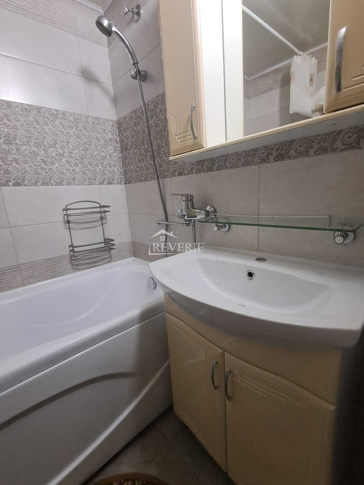 13-12-11-10-9-8-7-6-5-4-3-2-1-0-60162.  Продается Квартира Кахул,  Лапаевка 95000€