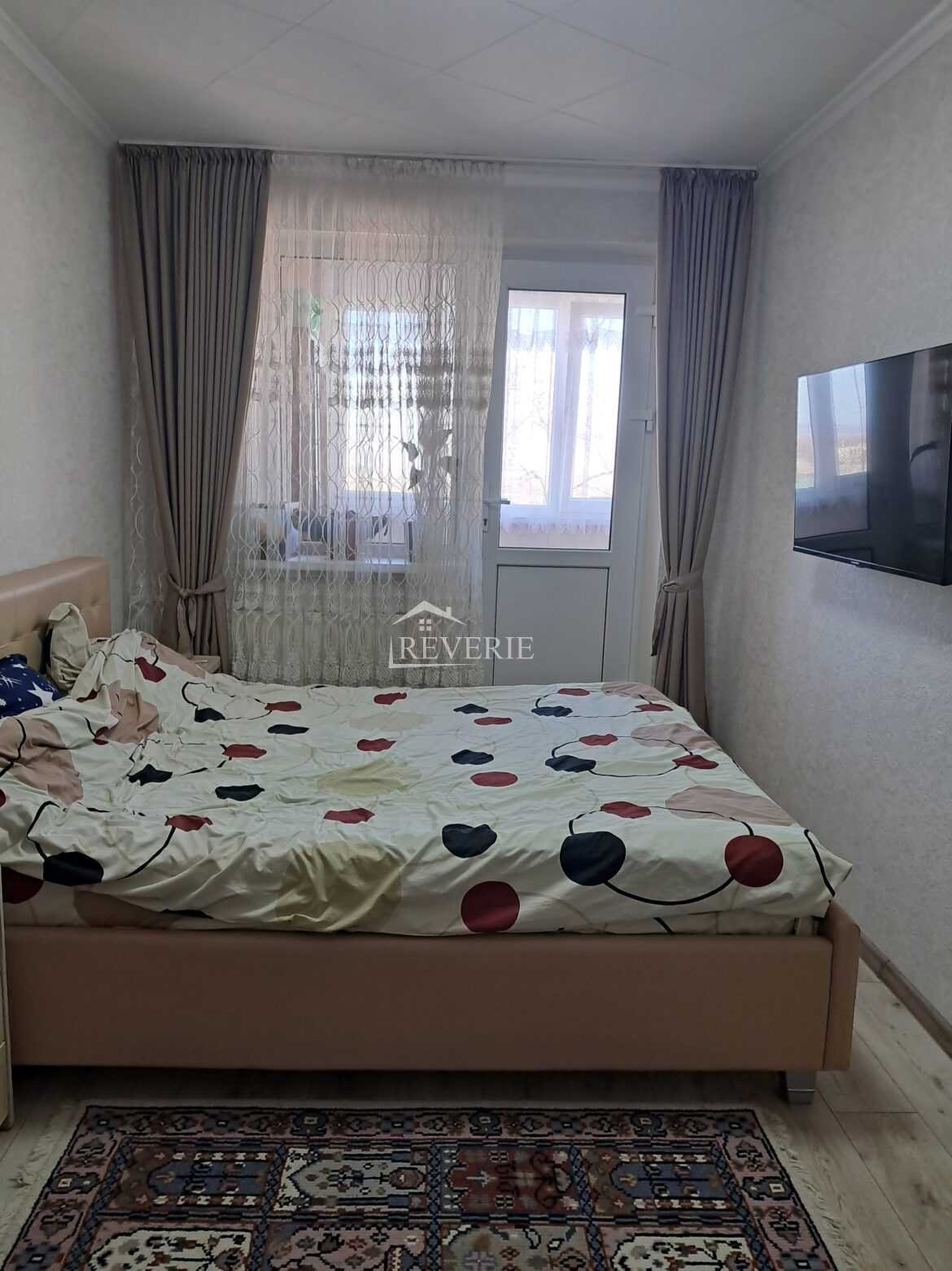 3-2-1-0-60220.  Продается Квартира Кахул,  Центр-Теплосеть 55000€