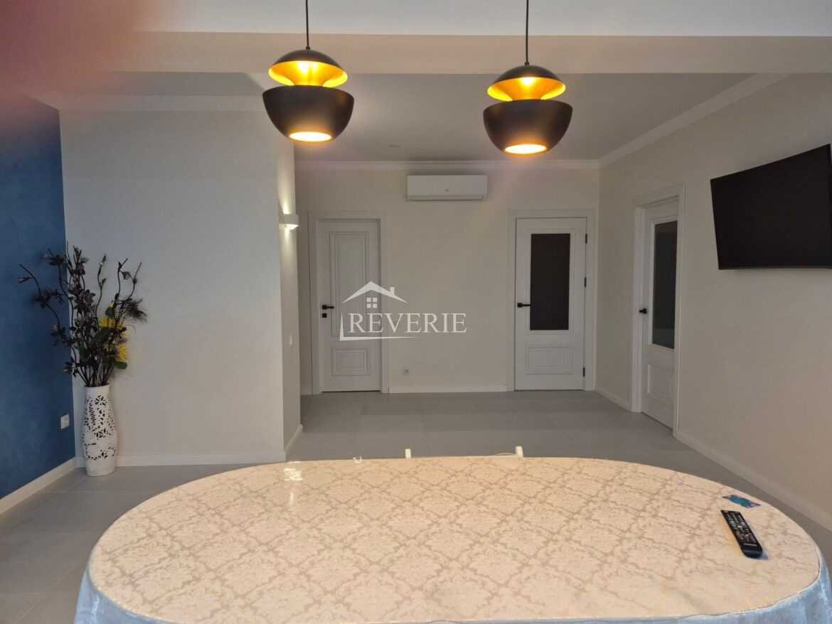 12-11-10-9-8-7-6-5-4-3-2-1-0-60278.  Se vinde Apartament Cahul,  Centru 120000€