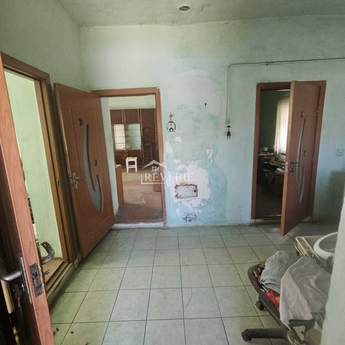 2-1-0-60295.  Se vinde Jumătate de Casă Cahul,  Centru 65000€