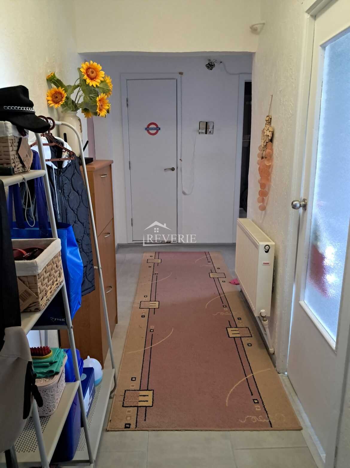 0-60348.  Продается Квартира Кахул,  15 микро р-н. 65000€