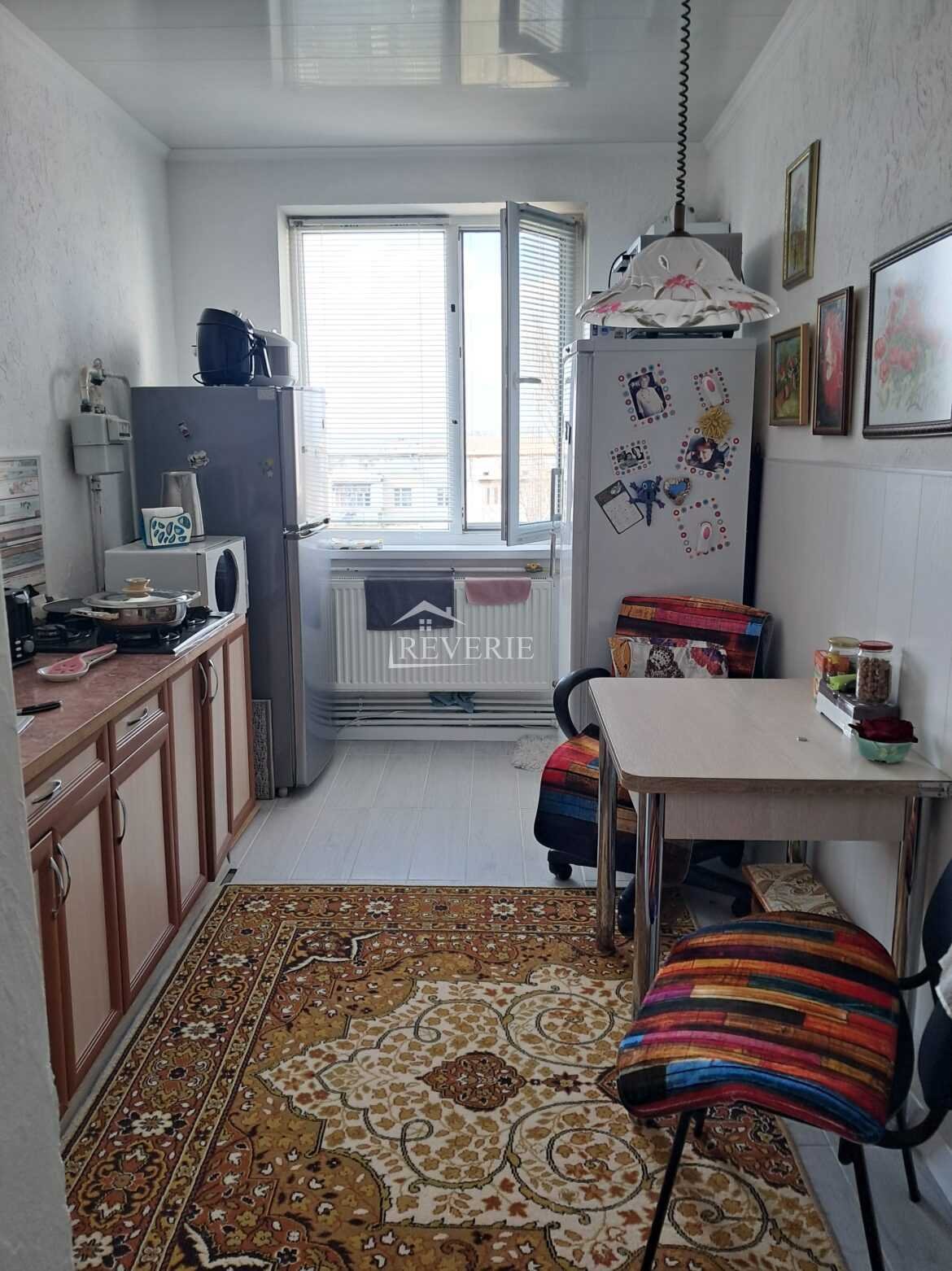 1-0-60348.  Продается Квартира Кахул,  15 микро р-н. 65000€