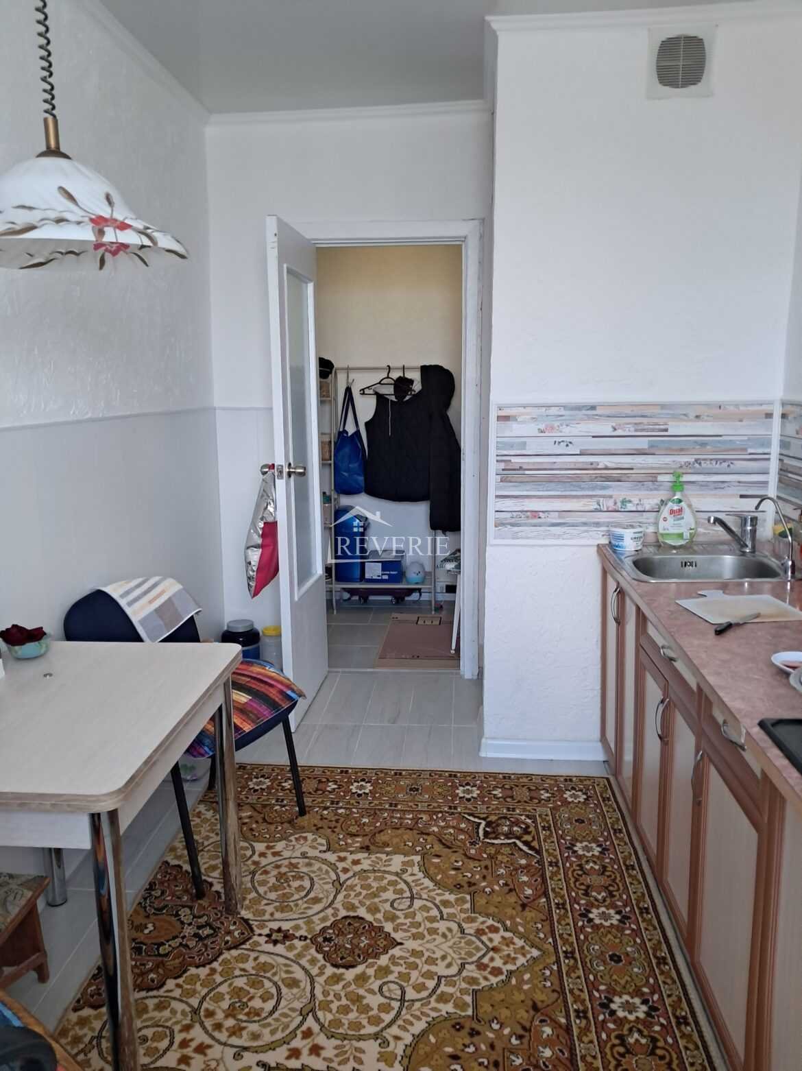 2-1-0-60348.  Продается Квартира Кахул,  15 микро р-н. 65000€