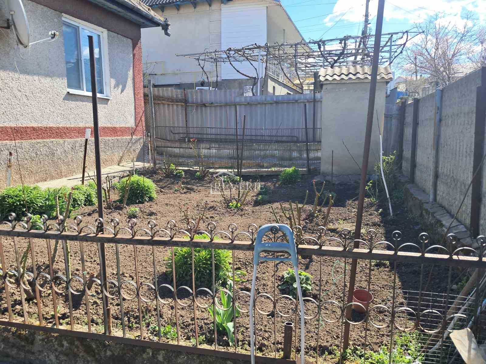 2-1-0-60479.  Se vinde Casă Кагул,  Lapaevca 100000€