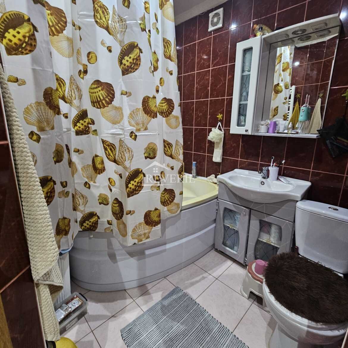 1-0-60554.  Se vinde Apartament Кагул,  Centru-Baia Publică 75000€