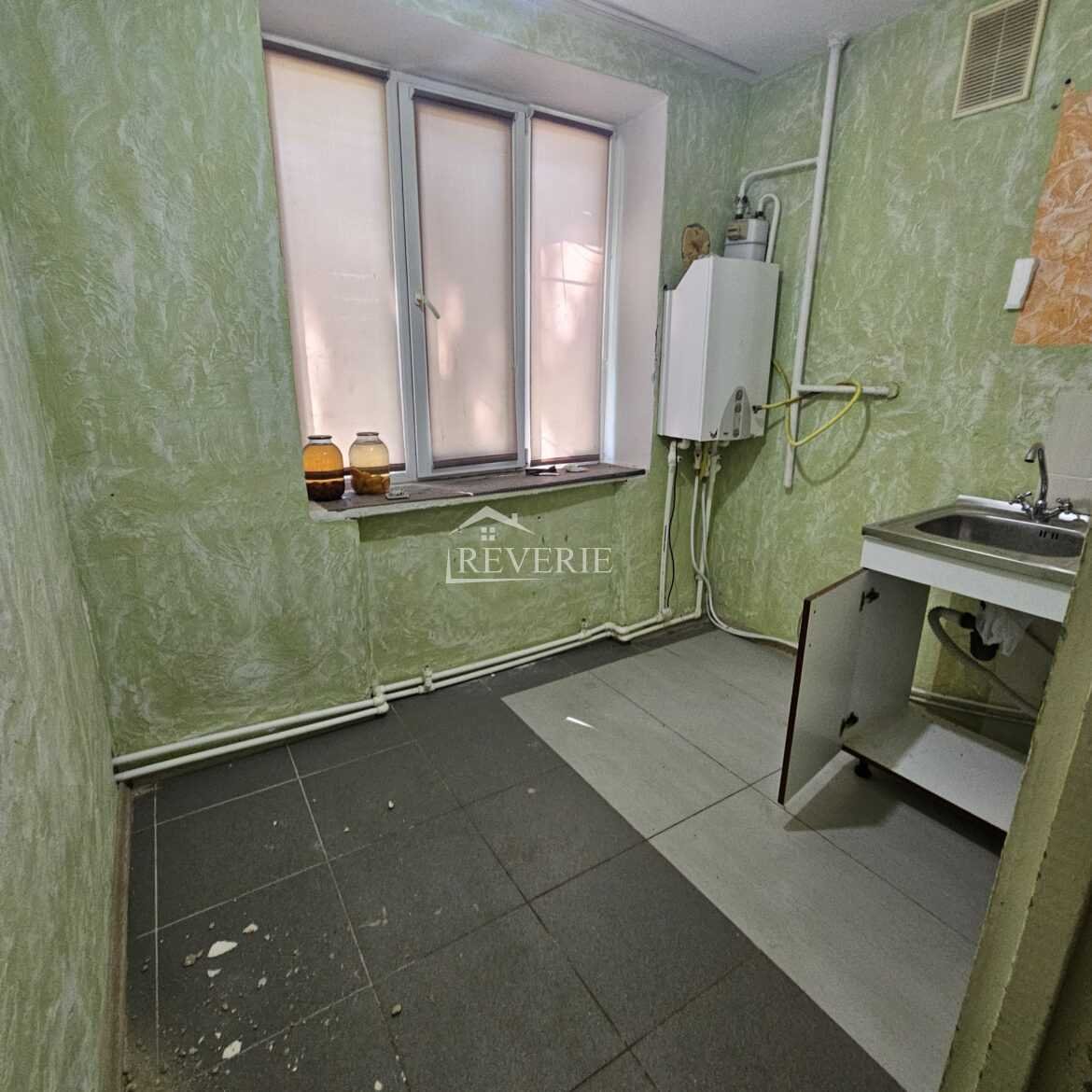 6-5-4-3-2-1-0-60693.  Se vinde Apartament Кагул,  Centru 43000€