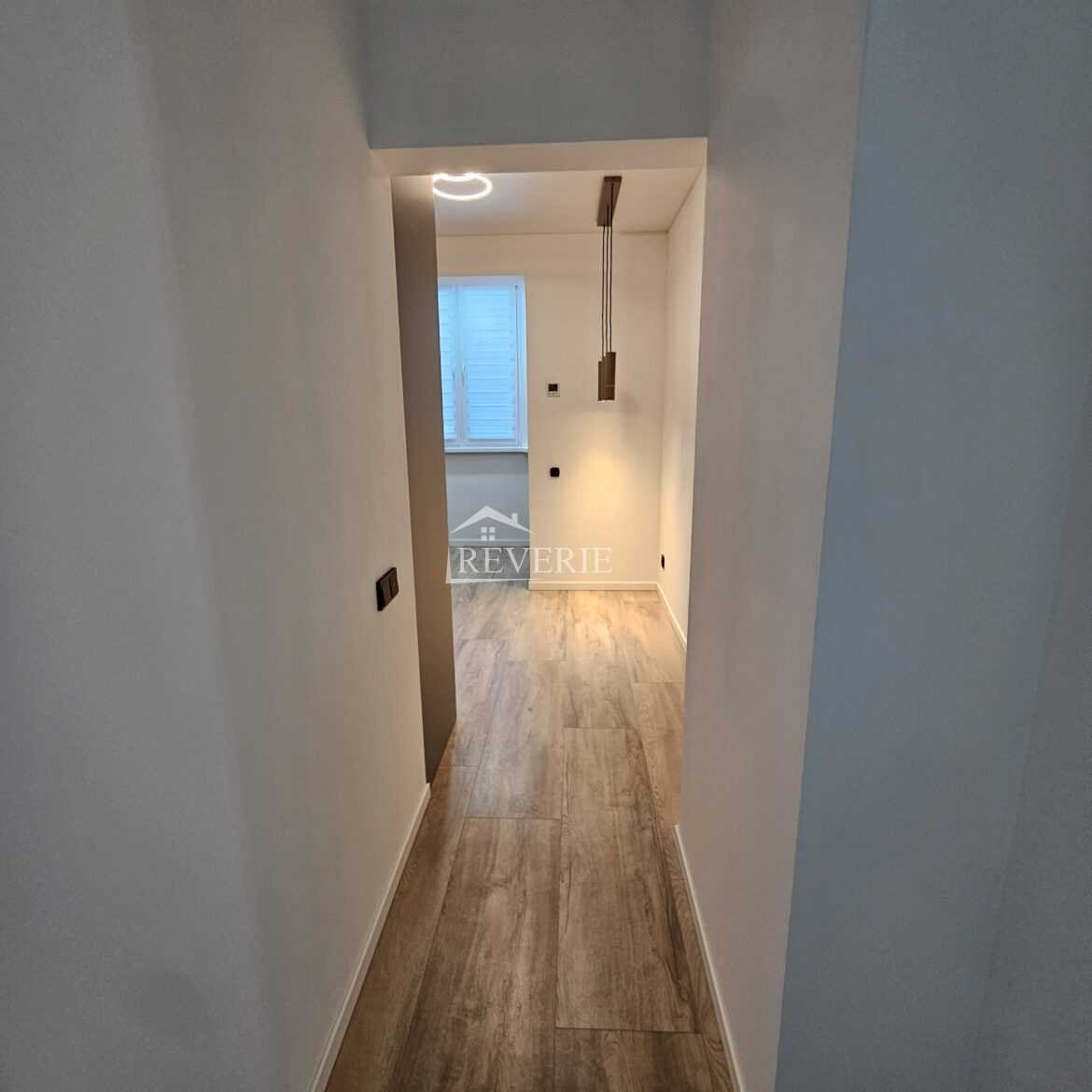 6-5-4-3-2-1-0-60704.  Se vinde Apartament Кагул,  Centru 75000€