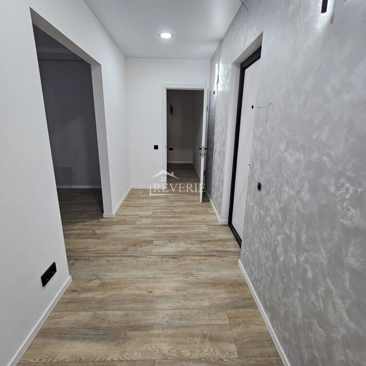 9-8-7-6-5-4-3-2-1-0-60704.  Se vinde Apartament Кагул,  Centru 75000€