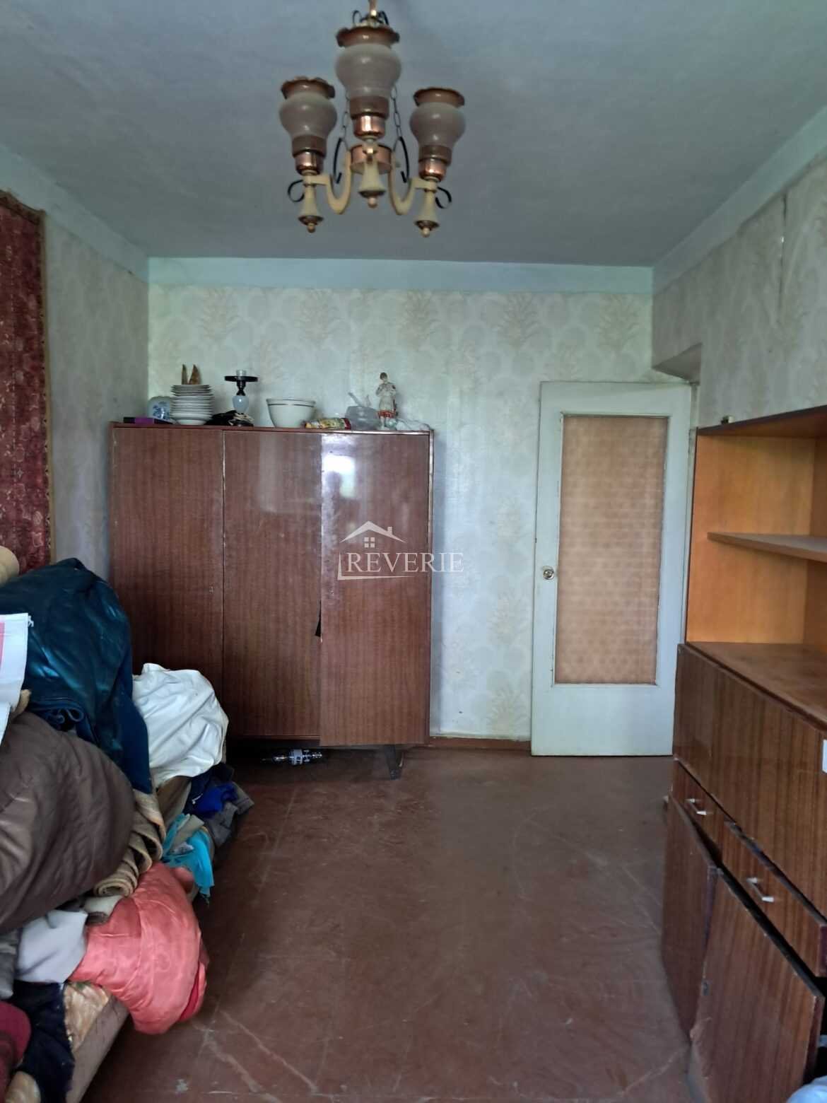 1-0-60744.  Продается Квартира Кахул,  Центр-Поликлиника 48000€