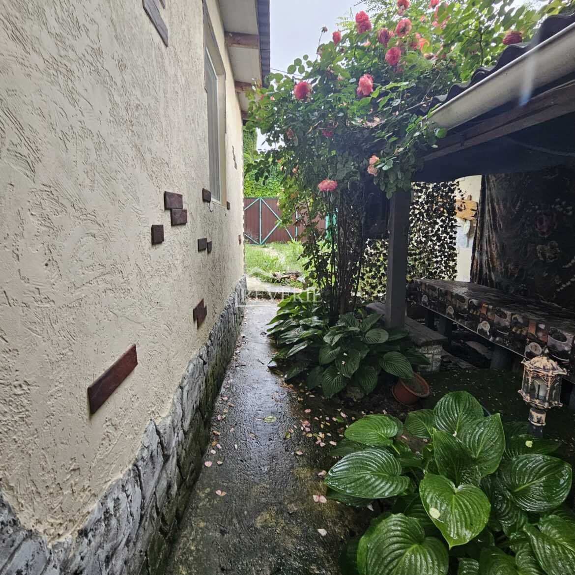 8-7-6-5-4-3-2-1-0-60871.  Se vinde Casă Кагул,  Centru 47500€
