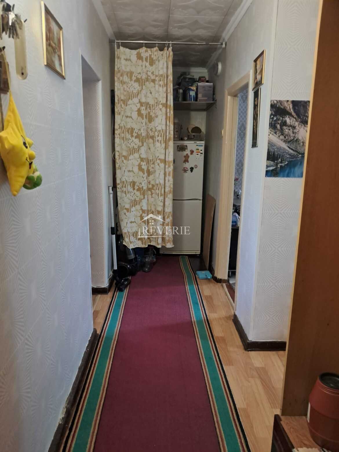 0-60895.  Продается Квартира Кахул,  Центр 56000€