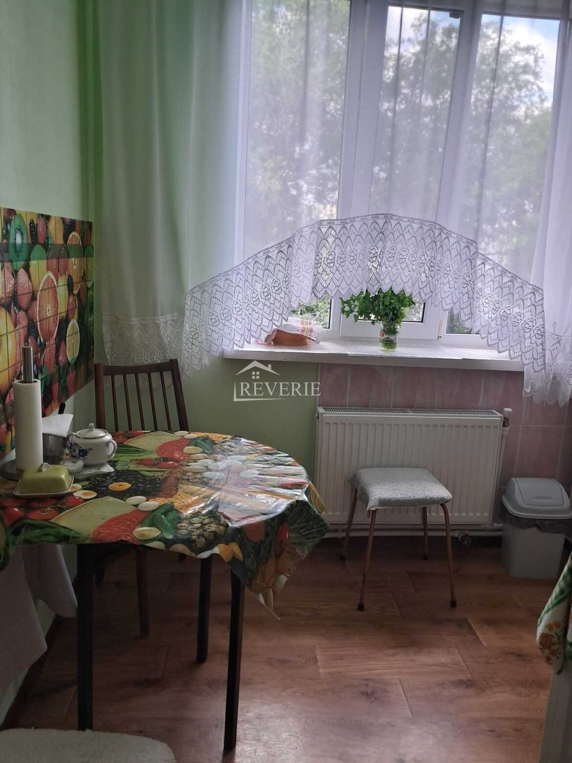 6-5-4-3-2-1-0-60895.  Продается Квартира Кахул,  Центр 56000€