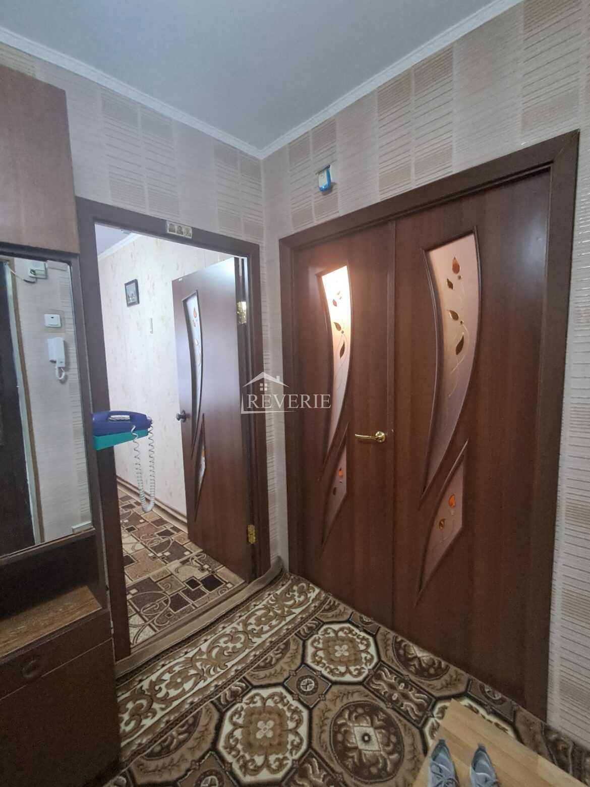 0-60924.  Продается Квартира Кахул,  Центр 65000€