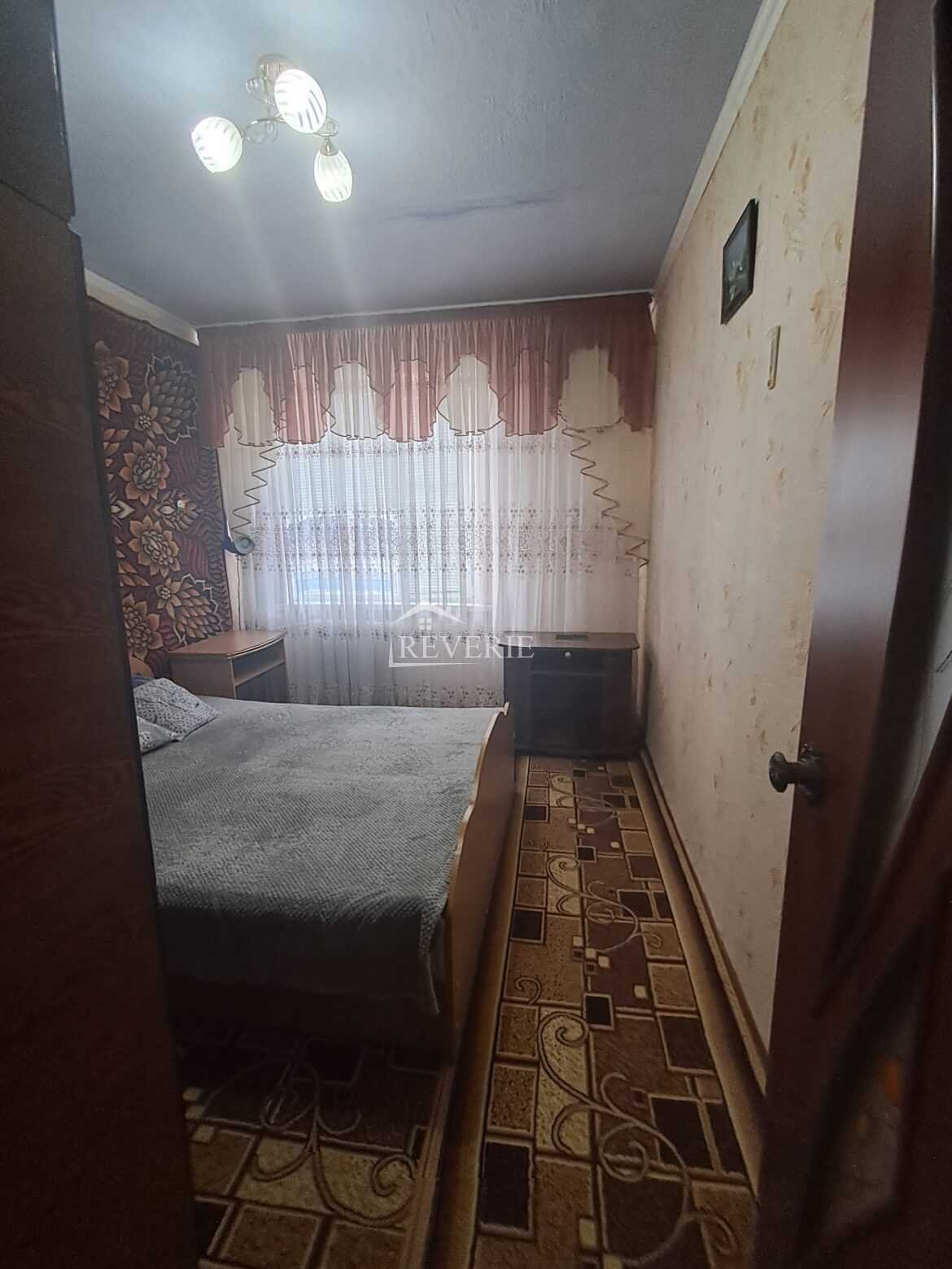 2-1-0-60924.  Продается Квартира Кахул,  Центр 65000€
