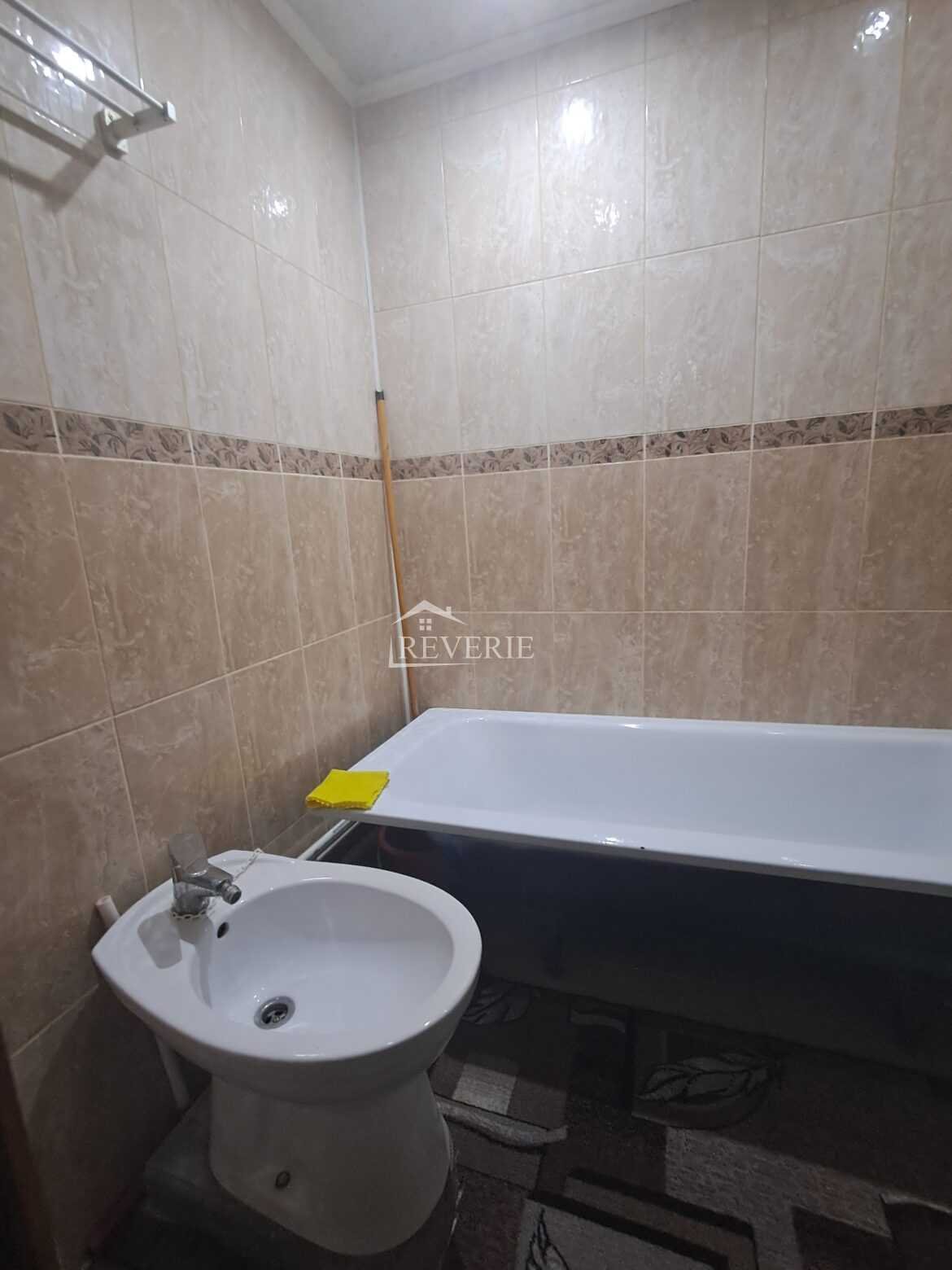 10-9-8-7-6-5-4-3-2-1-0-60924.  Продается Квартира Кахул,  Центр 65000€
