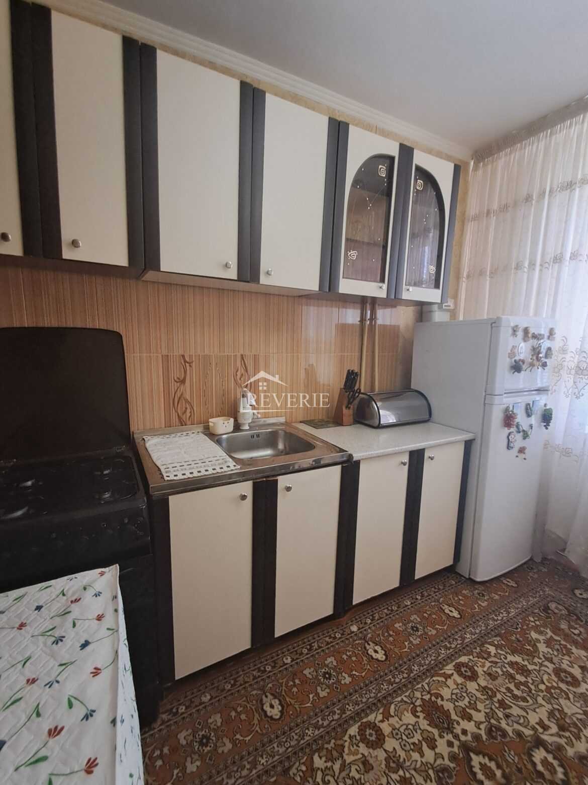 5-4-3-2-1-0-60924.  Продается Квартира Кахул,  Центр 65000€