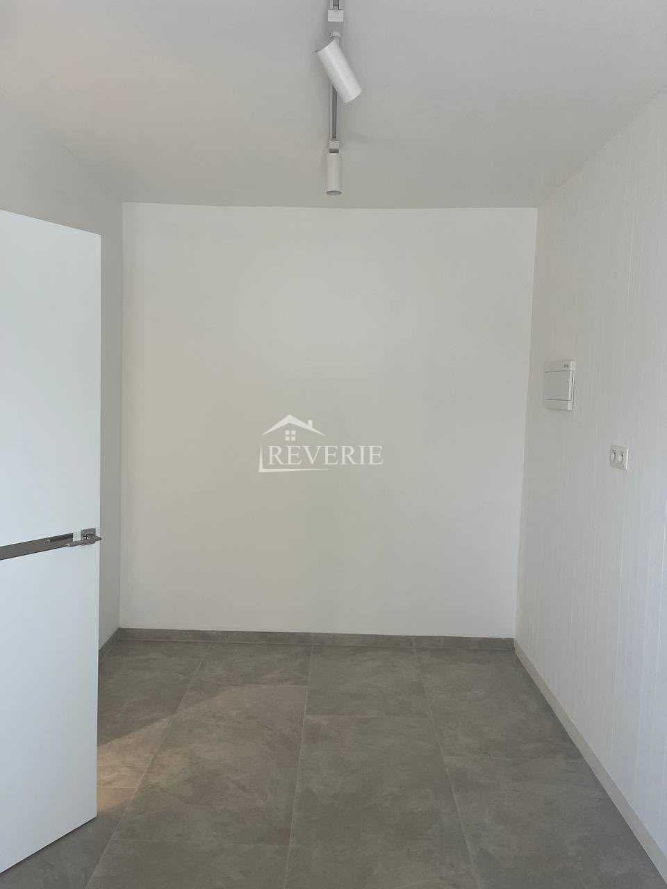 3-2-1-0-61018.  Se dă în Chirie Comercial Cahul,  Centru 350€ lunar