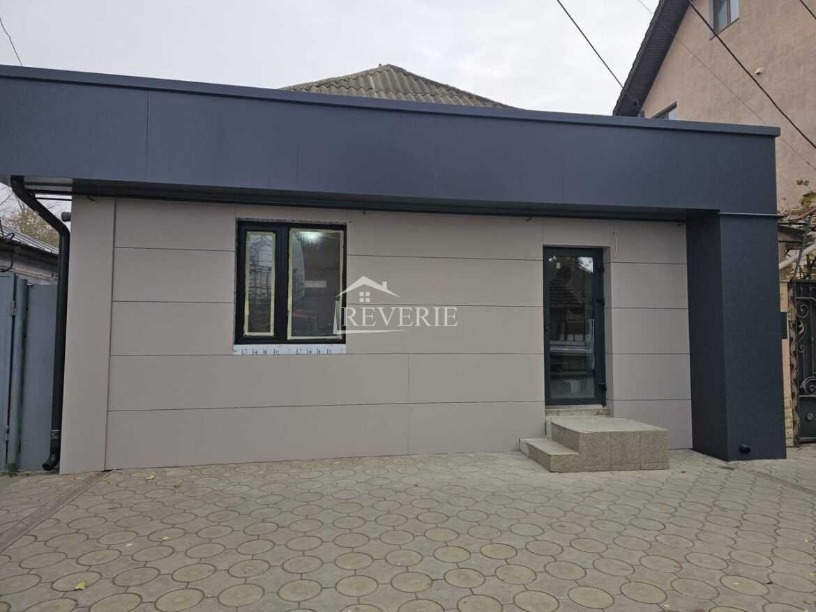 6-5-4-3-2-1-0-61018.  Se dă în Chirie Comercial Cahul,  Centru 350€ lunar