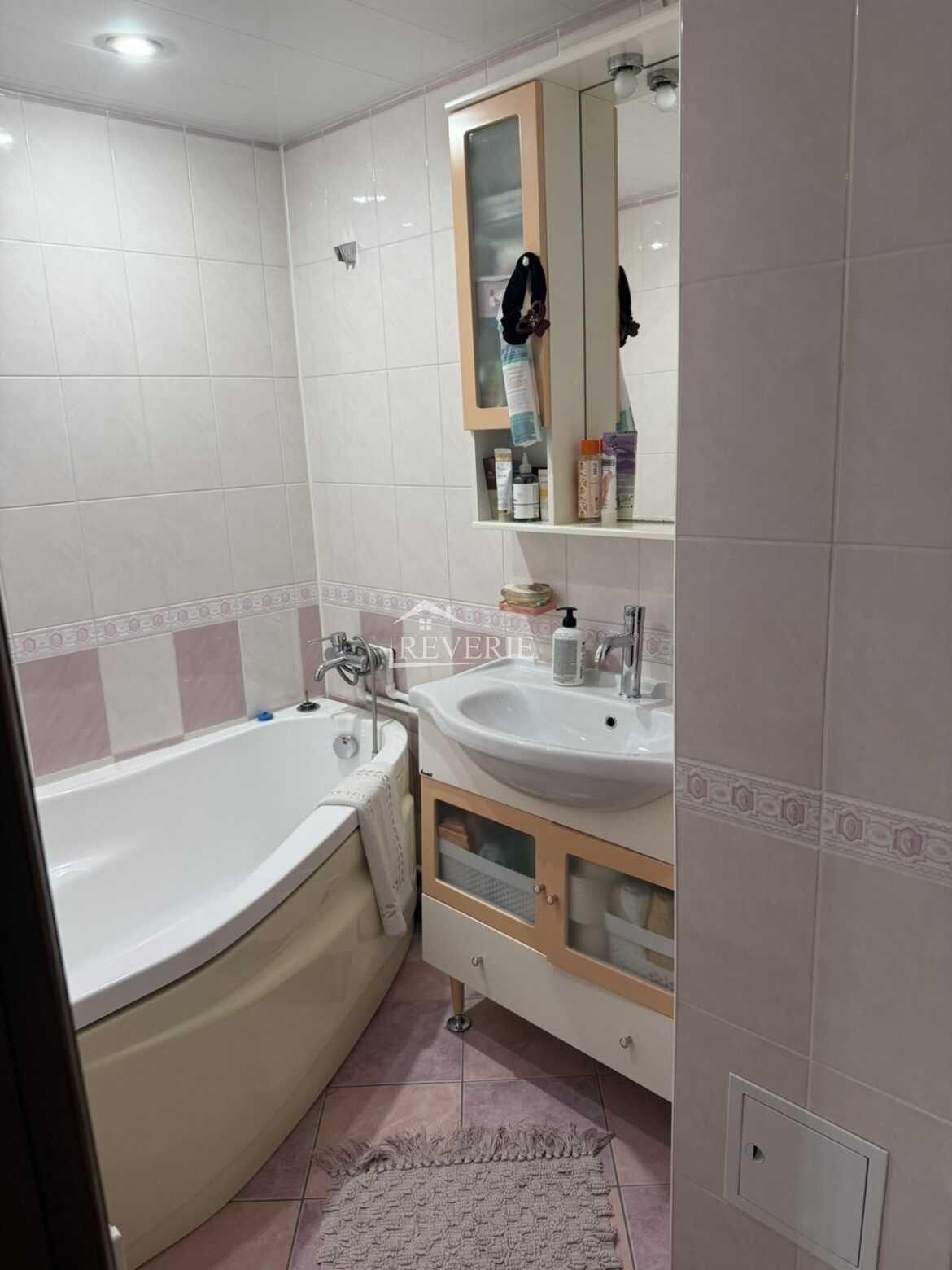 8-7-6-5-4-3-2-1-0-61026.  Se vinde Apartament Кагул,  Micro Raionul 15 65000€