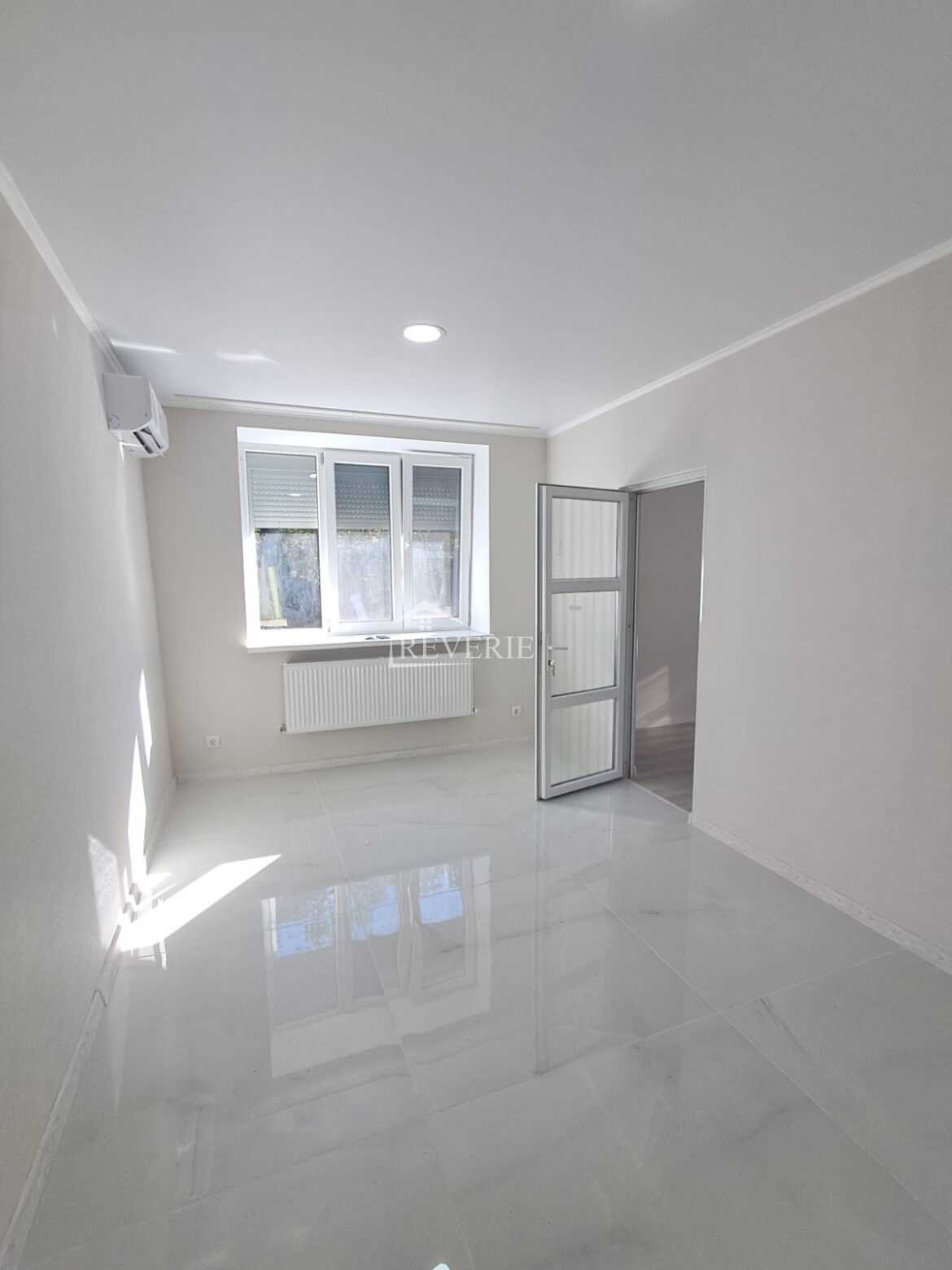 1-0-61399.  Se vinde Apartament Кагул,  Centru 78000€