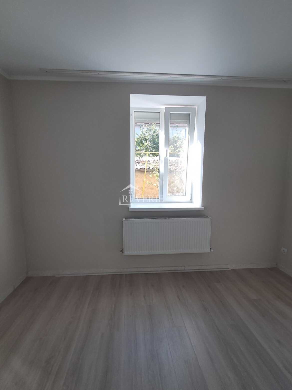 9-8-7-6-5-4-3-2-1-0-61399.  Se vinde Apartament Кагул,  Centru 78000€