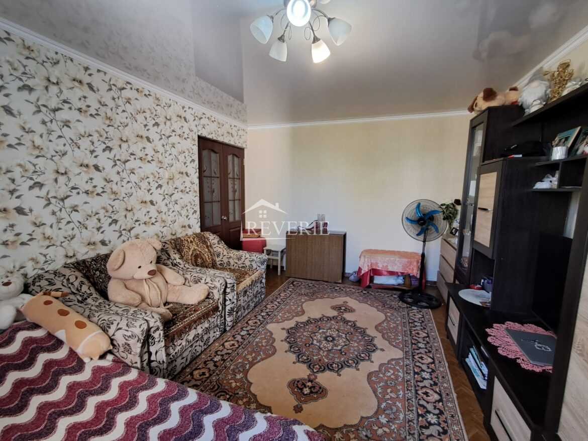 3-2-1-0-61416.  Продается Квартира Кахул,  Лапаевка 60000€