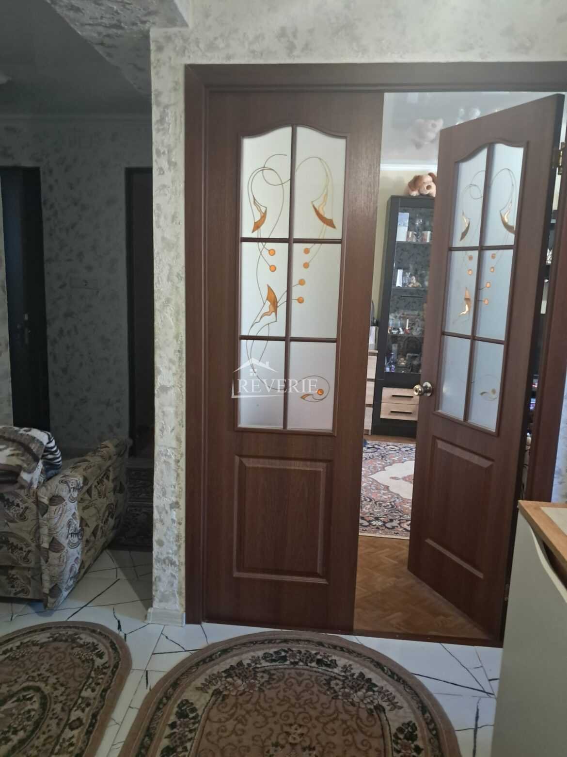 1-0-61416.  Продается Квартира Кахул,  Лапаевка 60000€