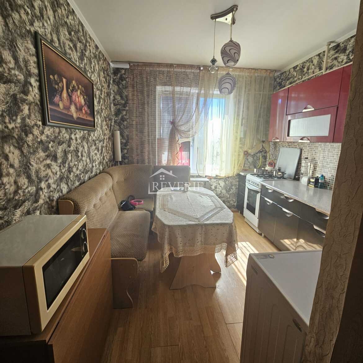 0-61451.  Se vinde Apartament Кагул,  Micro Raionul 15 58000€