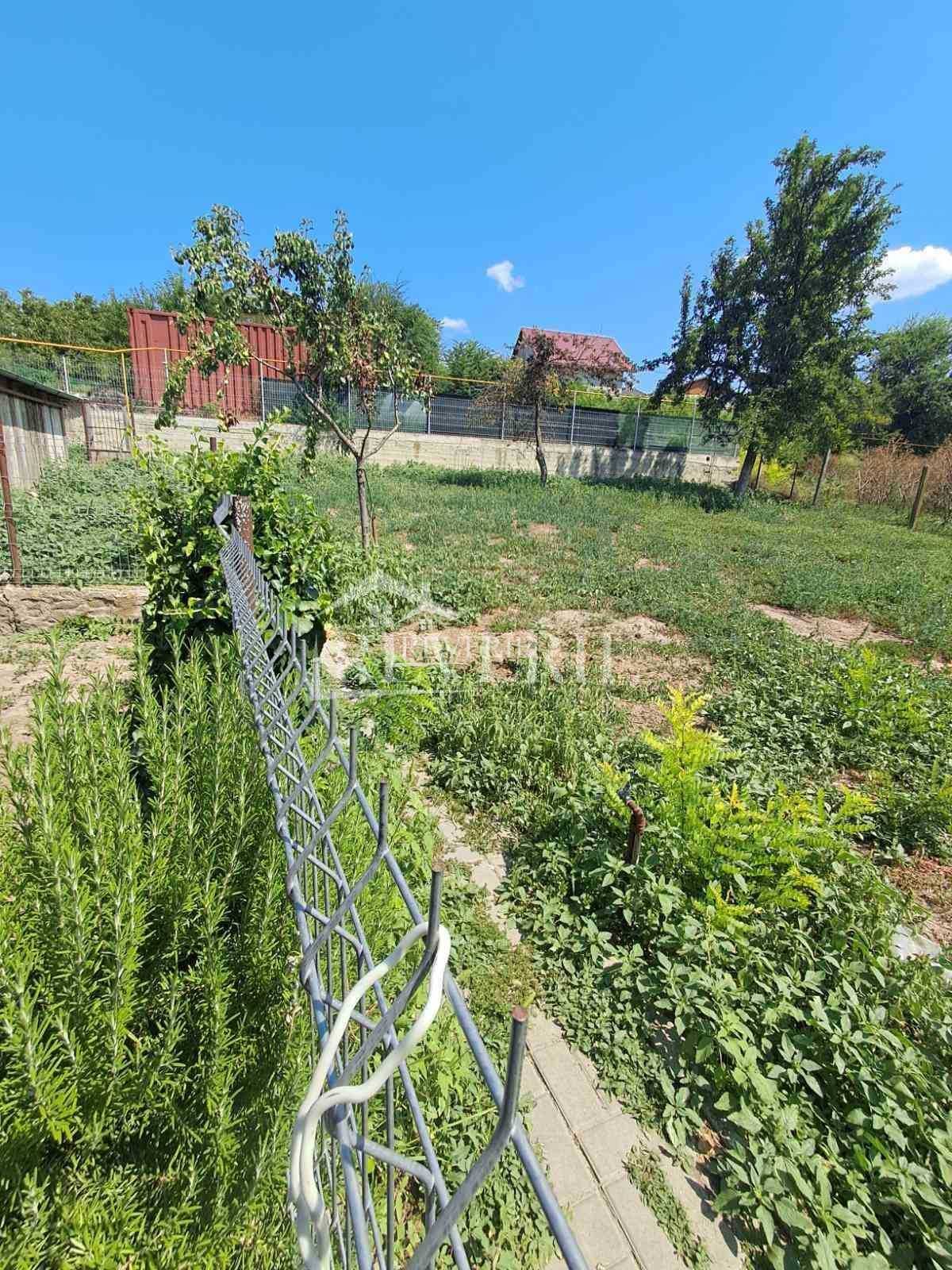 6-5-4-3-2-1-0-61477.  Se vinde Casă Кагул,  Centru 89900€