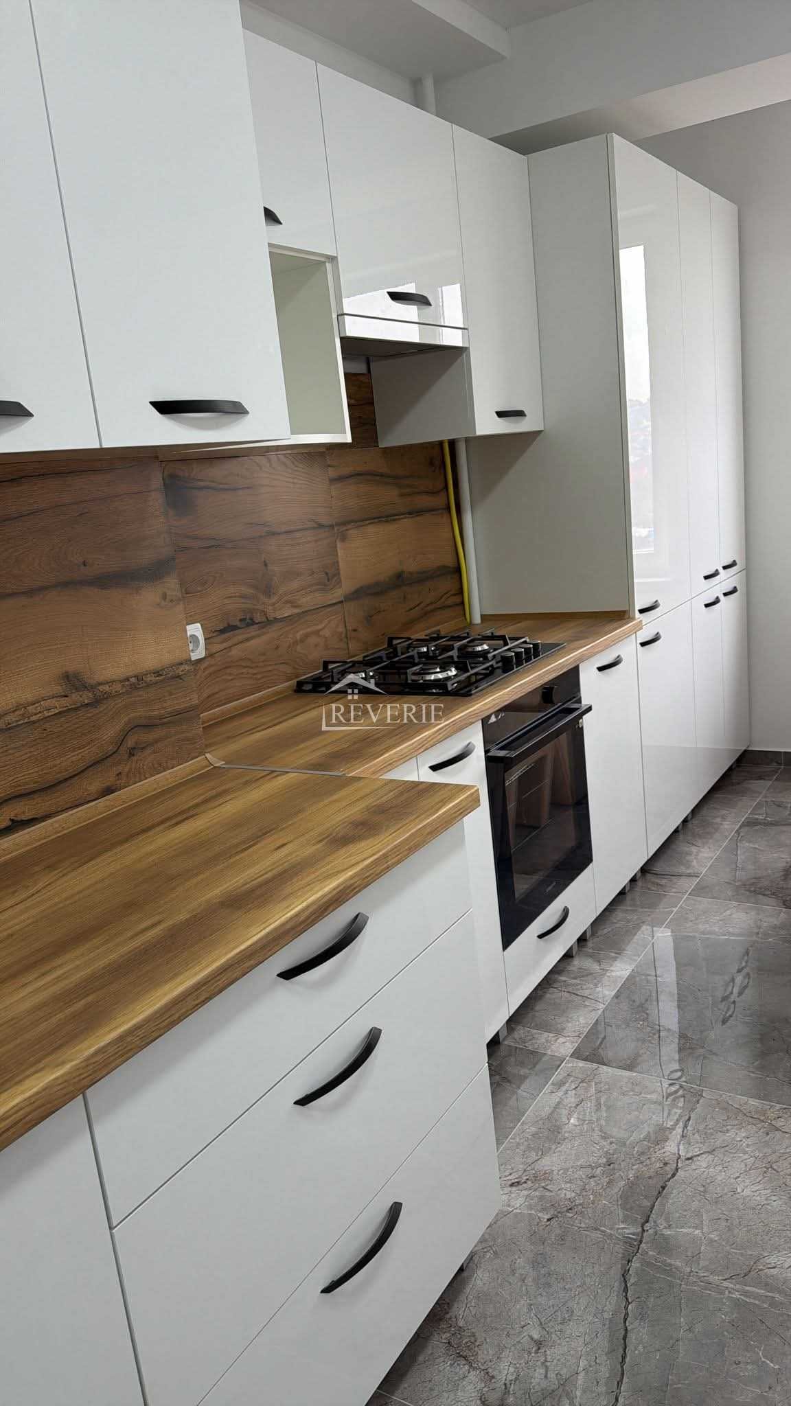 1-0-61555.  Se vinde Apartament Кагул,  Centru 160000€