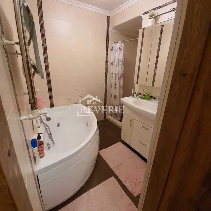 13-12-11-10-9-8-7-6-5-4-3-2-1-0-61573.  Se vinde Casă Кагул,  Centru 190000€